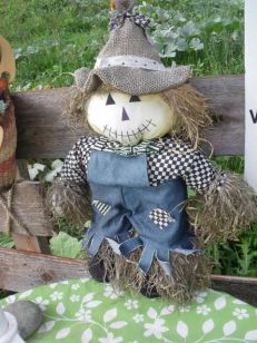 Scarecrow Contest 2013_Mini Scarecrow